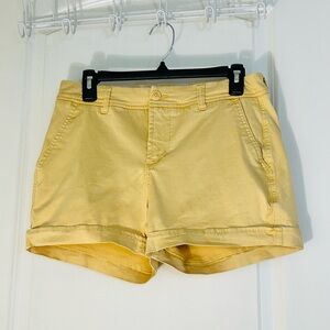 Liverpool Los Angeles Yellow Cuffed Shorts Women’s Size 8/29